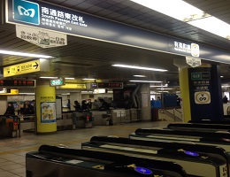 有楽町線改札